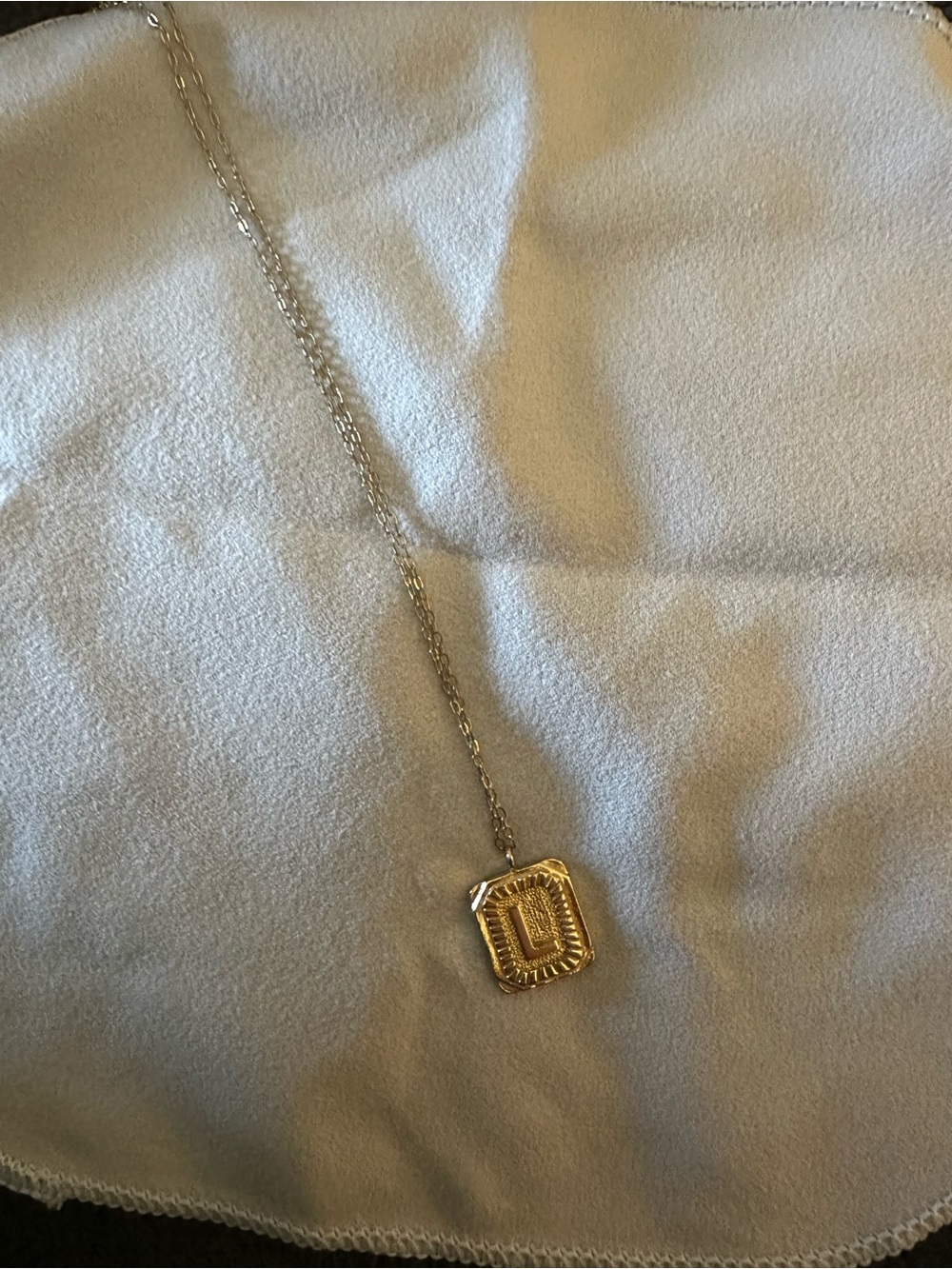 Gold Initial Pendant Necklace - Women Jewelry "L"